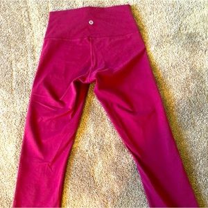 Lululemon magenta leggings